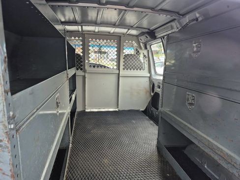 Used 2007 Ford E-350 and Econoline 350 Super Duty image 5