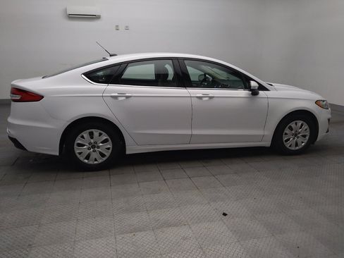 Used 2019 Ford Fusion S FWD image 10