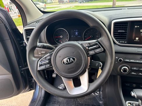 Used 2022 Kia Sportage LX FWD image 15