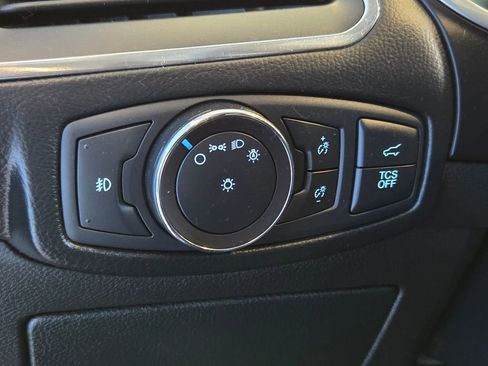 Used 2019 Ford Edge Titanium w/ Cold Weather Package AWD/4WD image 37