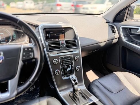 Used 2015 Volvo XC60 T6 Platinum AWD/4WD image 18
