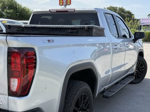 Used 2022 GMC Sierra 1500 Elevation w/ X31 Off-Road Package AWD/4WD image 7