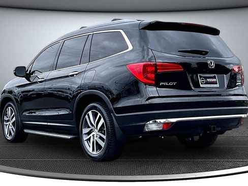 Used 2016 Honda Pilot Elite image 5