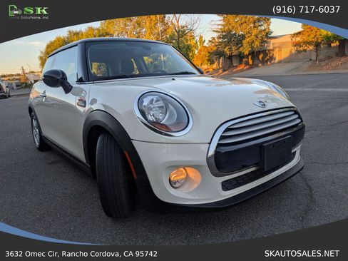 Used 2014 MINI Cooper 2-Door Hardtop FWD image 7