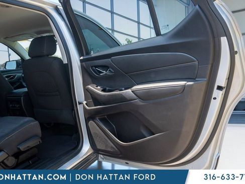 Used 2019 Chevrolet Traverse LS FWD image 19