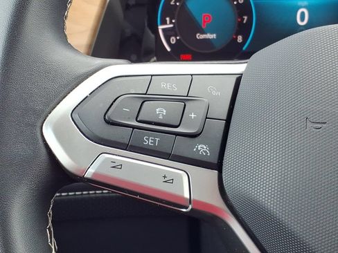 Used 2025 Volkswagen Atlas SE AWD/4WD image 27