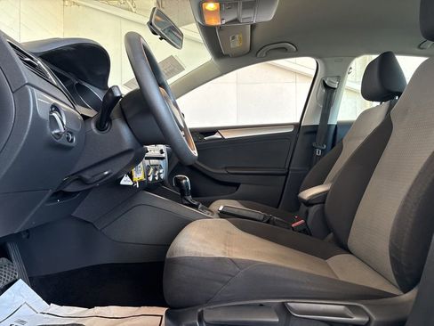 Used 2018 Volkswagen Jetta S FWD image 10