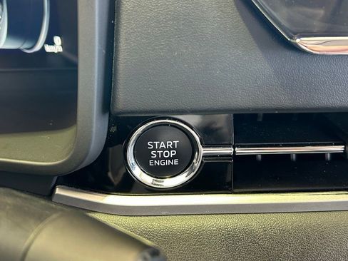 Used 2022 Mitsubishi Outlander SEL image 44