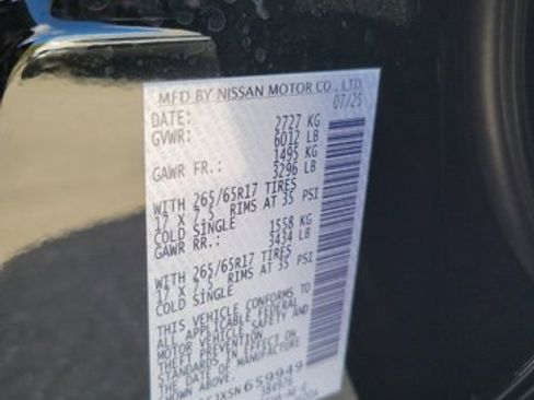 Certified 2025 Nissan Frontier SV image 32