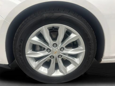 Used 2025 Chevrolet Malibu LT FWD image 30