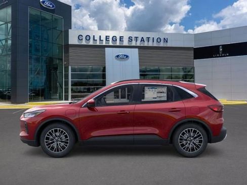 New 2025 Ford Escape SE image 3