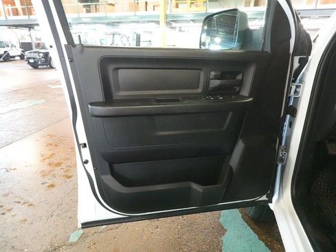 Used 2022 RAM 3500 Tradesman w/ Chrome Appearance Group AWD/4WD image 21