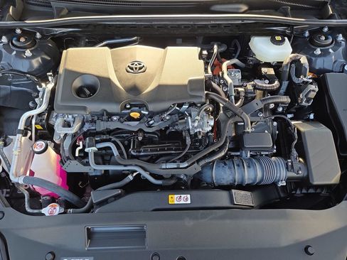 Used 2026 Toyota Camry SE w/ Convenience Package FWD image 10