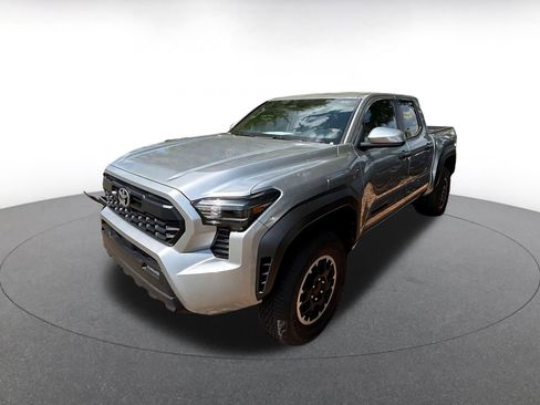 Used 2025 Toyota Tacoma TRD Off-Road image 4