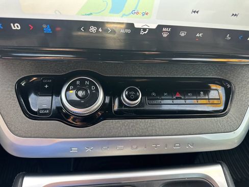 Used 2025 Ford Expedition Tremor AWD/4WD image 4