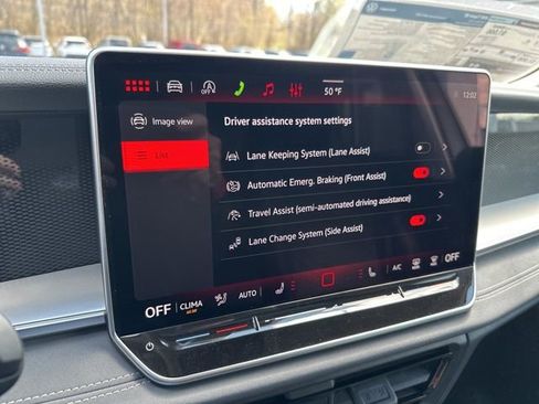 New 2026 Volkswagen Tiguan SE AWD/4WD image 17