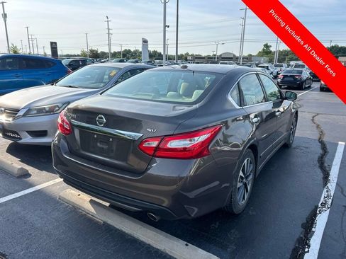 Used 2016 Nissan Altima 2.5 SV w/ Convenience Package FWD image 6