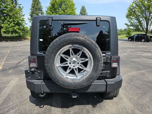 Used 2017 Jeep Wrangler Sport w/ Quick Order Package 24S AWD/4WD image 5