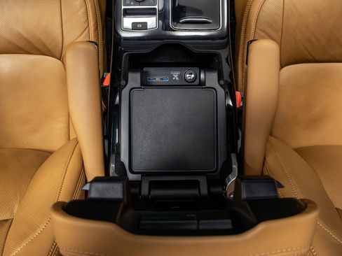 Used 2022 Land Rover Range Rover Autobiography image 52