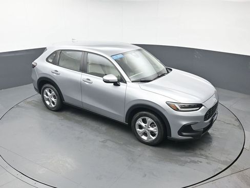 Certified 2023 Honda HR-V LX image 39
