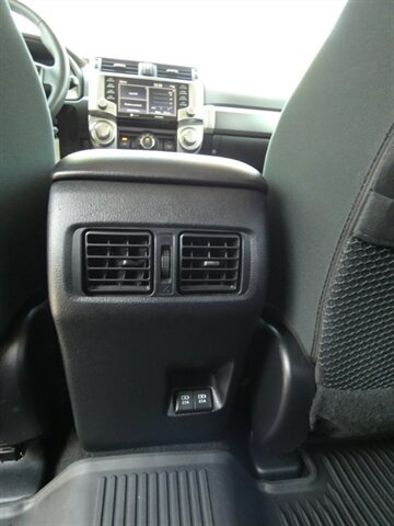 Used 2020 Toyota 4Runner SR5 AWD/4WD image 44