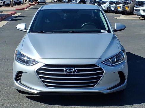 Used 2017 Hyundai Elantra SE image 2