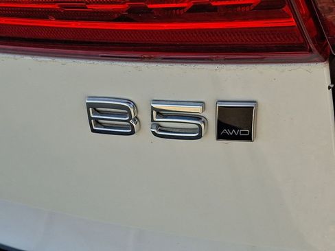 Used 2024 Volvo XC60 B5 Plus w/ Protection Package Premier image 33