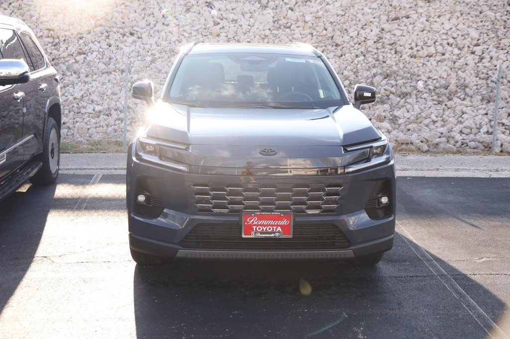 New 2026 Toyota RAV4 Limited AWD/4WD image 3