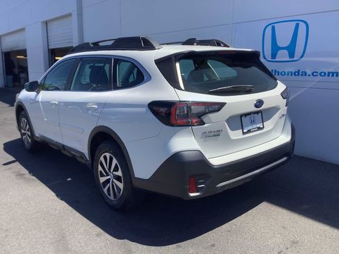 Used 2021 Subaru Outback AWD/4WD image 4