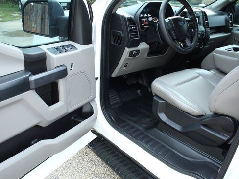 Used 2018 Ford F150 XL w/ Equipment Group 101A Mid RWD image 16