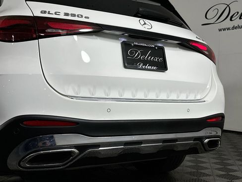 Used 2025 Mercedes-Benz GLC 350e 4MATIC w/ AMG Line image 24