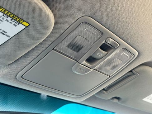 Used 2012 Hyundai Elantra Limited w/ Technology Pkg 5 FWD image 29