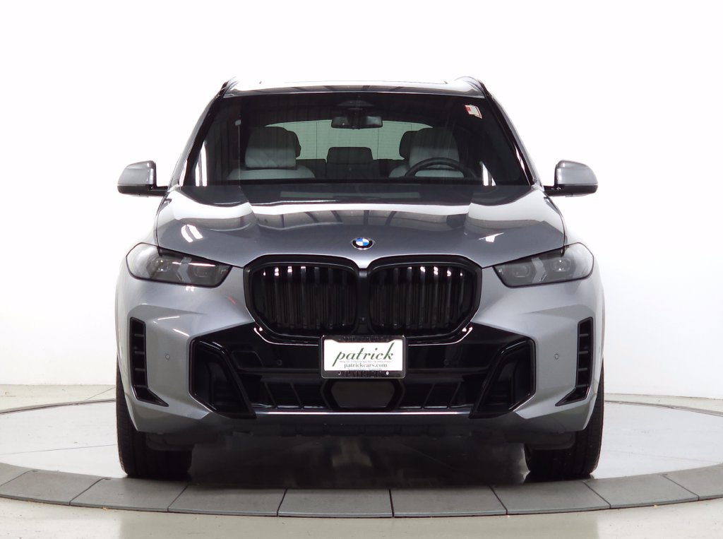 Used 2026 BMW X5 xDrive40i w/ M Sport Package AWD/4WD image 2