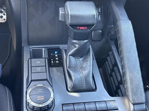 Used 2024 Toyota Tacoma TRD Sport RWD image 17