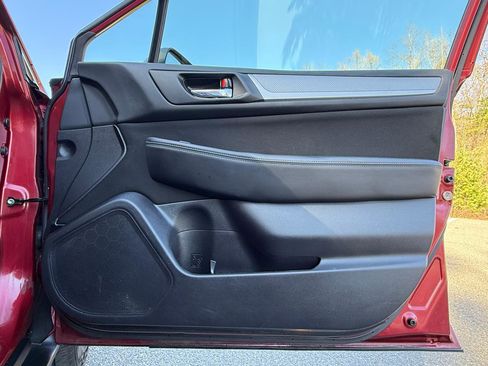 Used 2017 Subaru Outback 2.5i Premium AWD/4WD image 27