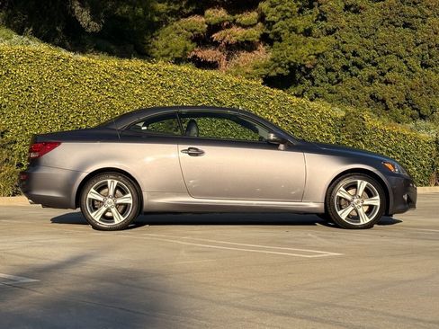 Used 2015 Lexus IS 250C image 8