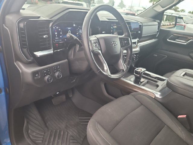 Used 2022 Chevrolet Silverado 1500 LT Trail Boss w/ Convenience Package II AWD/4WD image 19