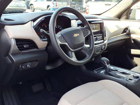 Used 2023 Chevrolet Traverse LS AWD/4WD image 9