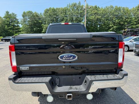 Used 2017 Ford F250 XL w/ Power Equipment Group AWD/4WD image 10