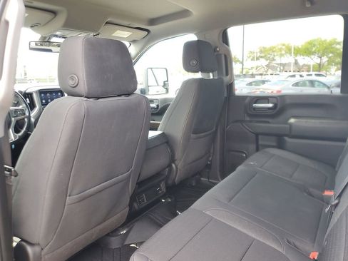 Used 2021 Chevrolet Silverado 2500 LT w/ Fleet Comfort Package image 10