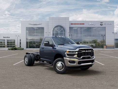 New 2026 RAM 3500 Tradesman w/ Chrome Appearance Group A AWD/4WD image 23