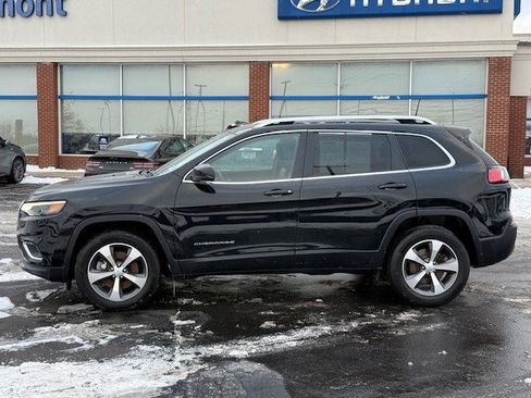 Used 2020 Jeep Cherokee Limited image 3