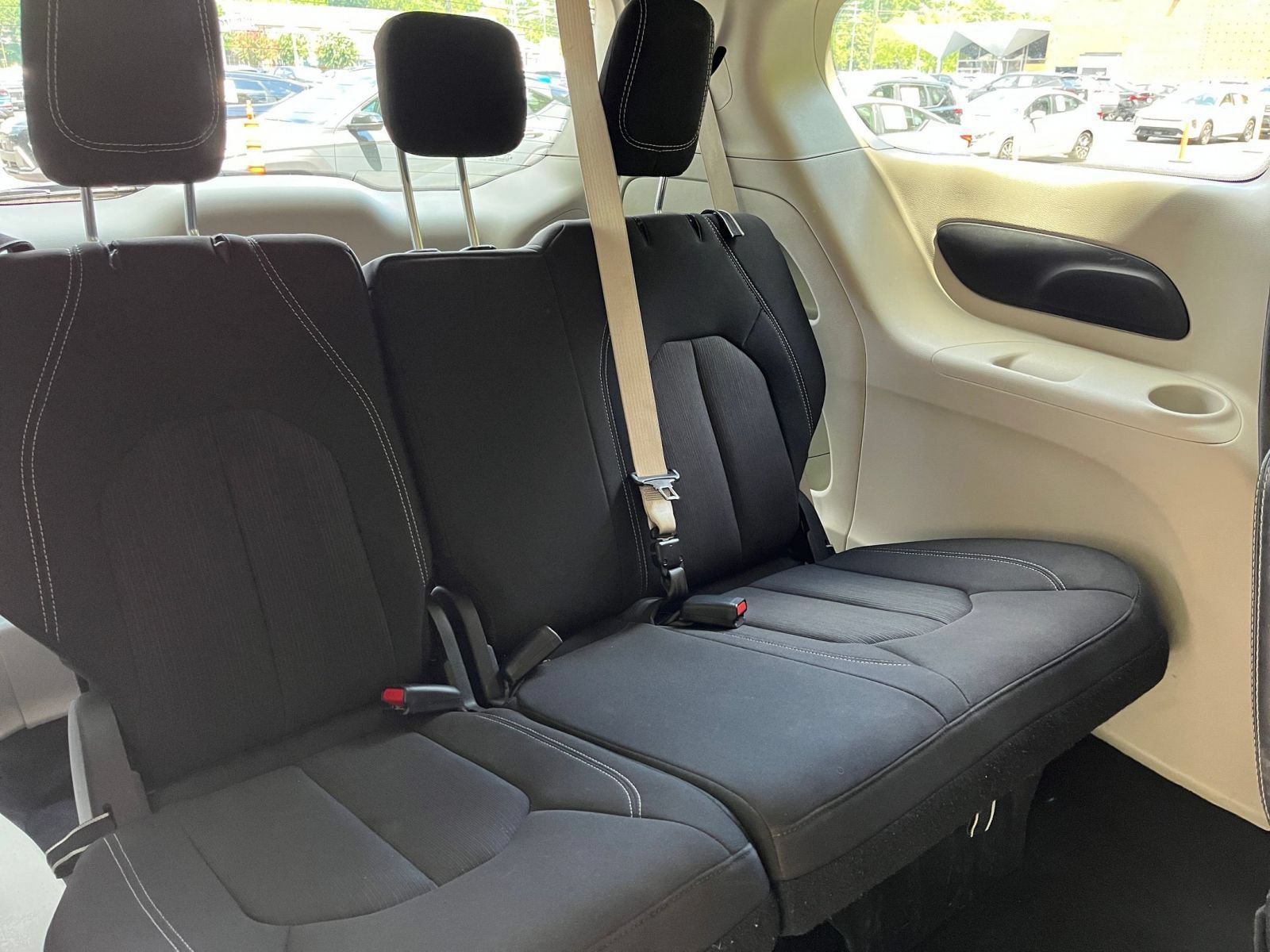 Used 2024 Chrysler Voyager LX FWD image 34