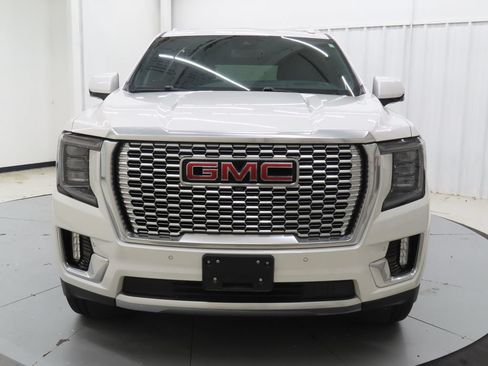 Used 2023 GMC Yukon XL Denali w/ LPO, Floor Liner Package AWD/4WD image 8