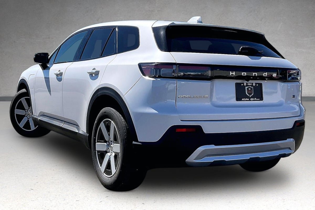 Used 2024 Honda Prologue EX image 3