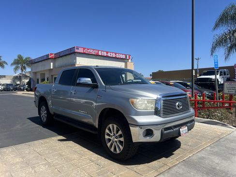 Used 2011 Toyota Tundra Limited w/ Platinum Pkg RWD image 2