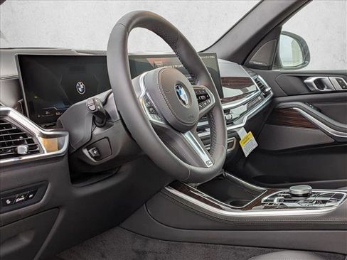 New 2026 BMW X5 xDrive40i w/ M Sport Package image 3