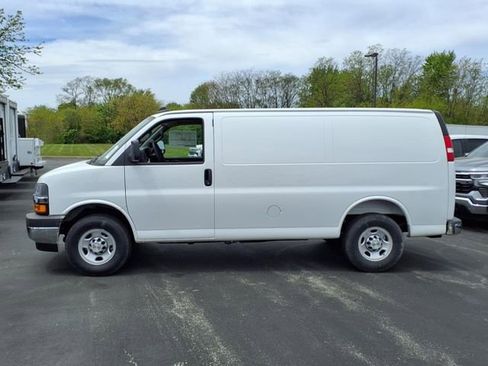 New 2025 Chevrolet Express 2500 w/ Driver Convenience Package image 5
