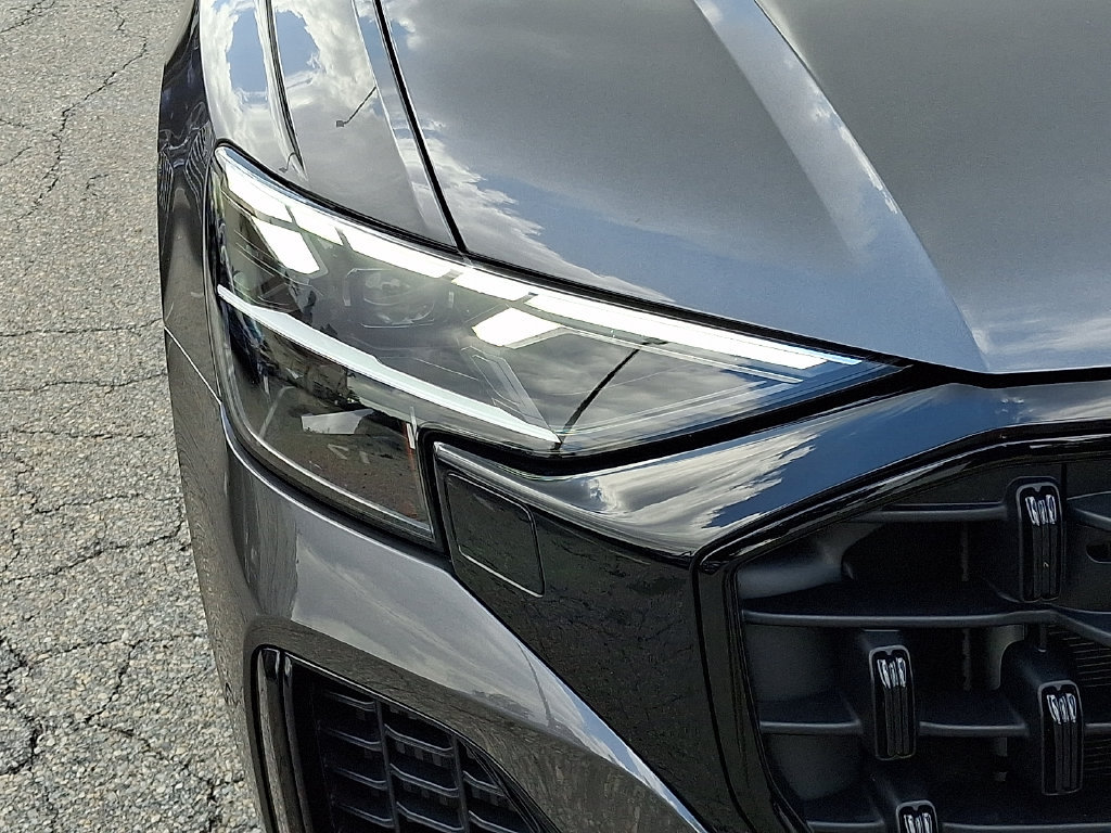 Certified 2025 Audi Q8 Premium Plus w/ Premium Plus Package AWD/4WD image 9