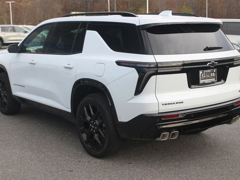 New 2026 Chevrolet Traverse RS image 5